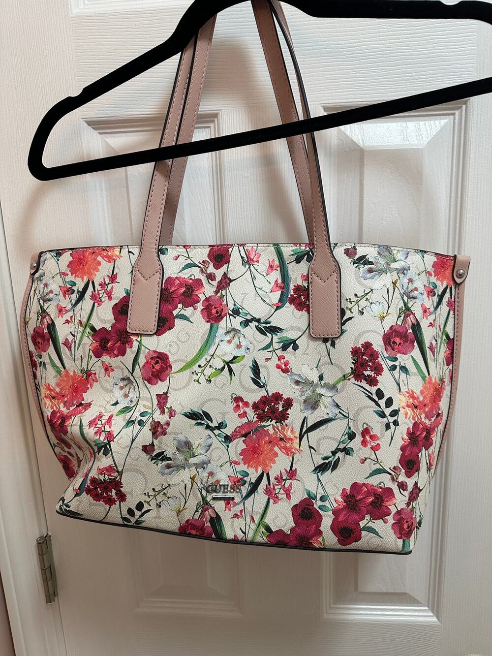 Guess Los Angeles Floral Print Purse/Handbag